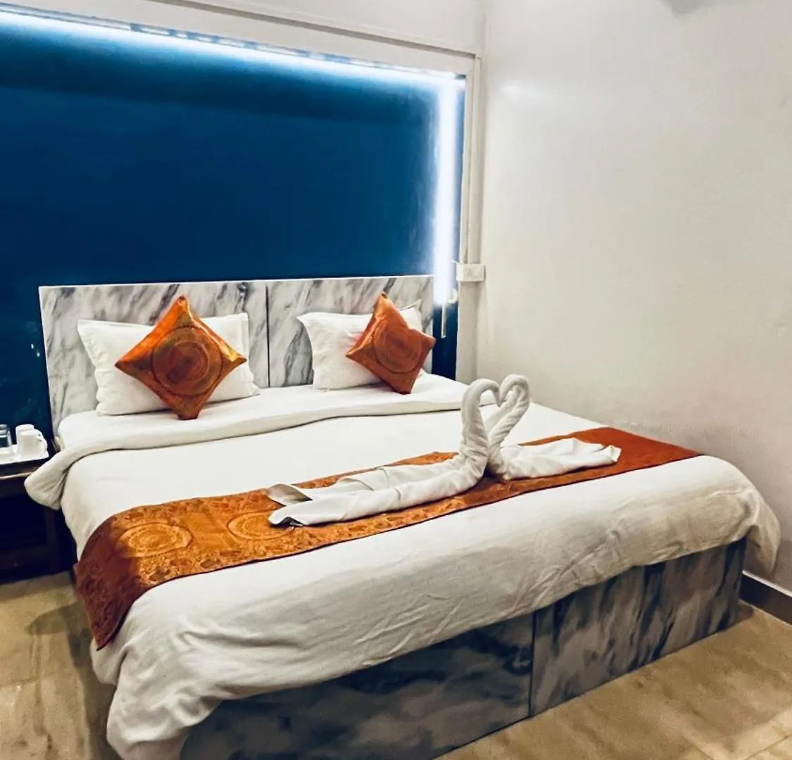 Vibe N Joy Hotel Varanasi 0*,