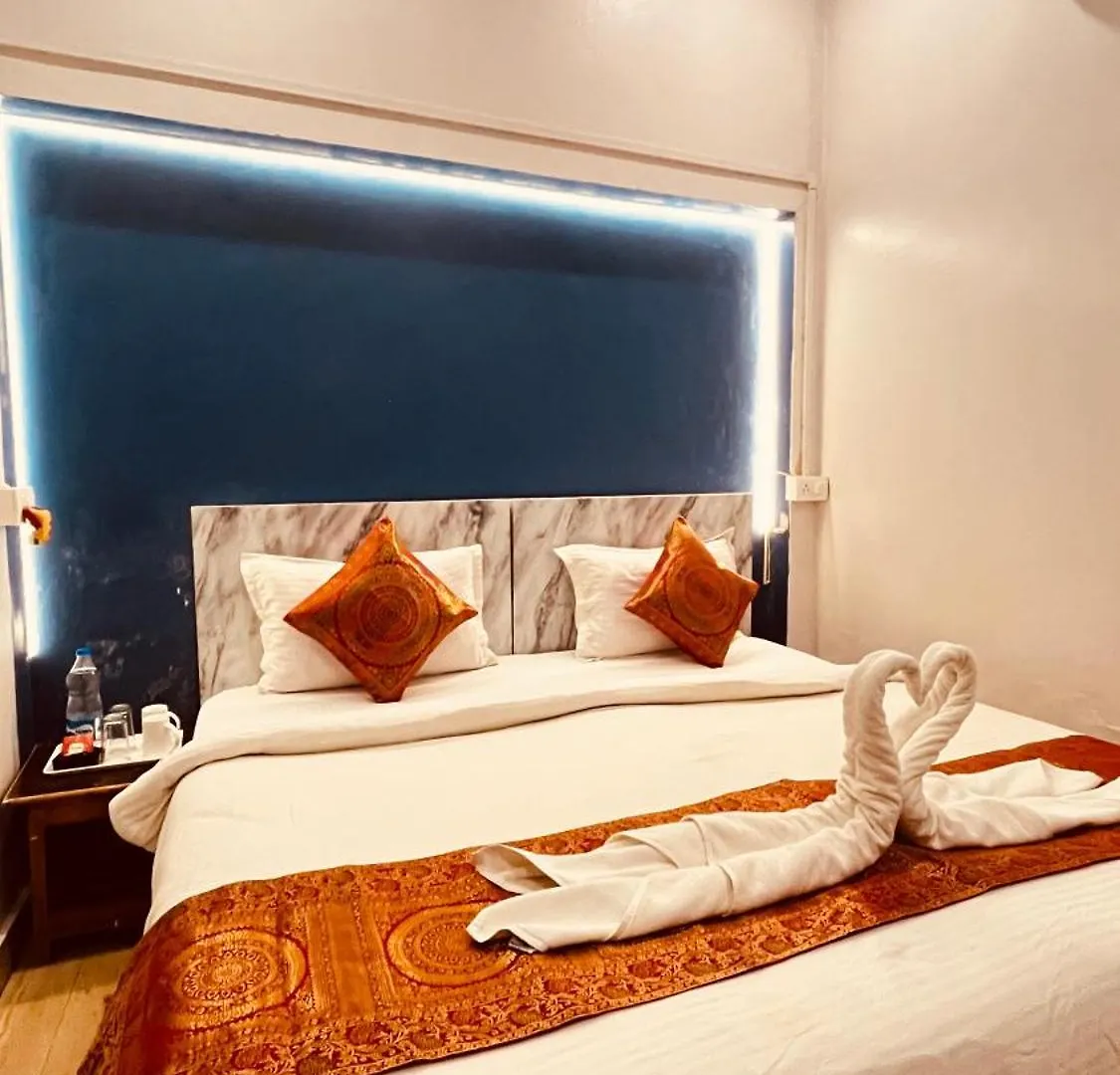 Vibe N Joy Hotel Varanasi Guest house