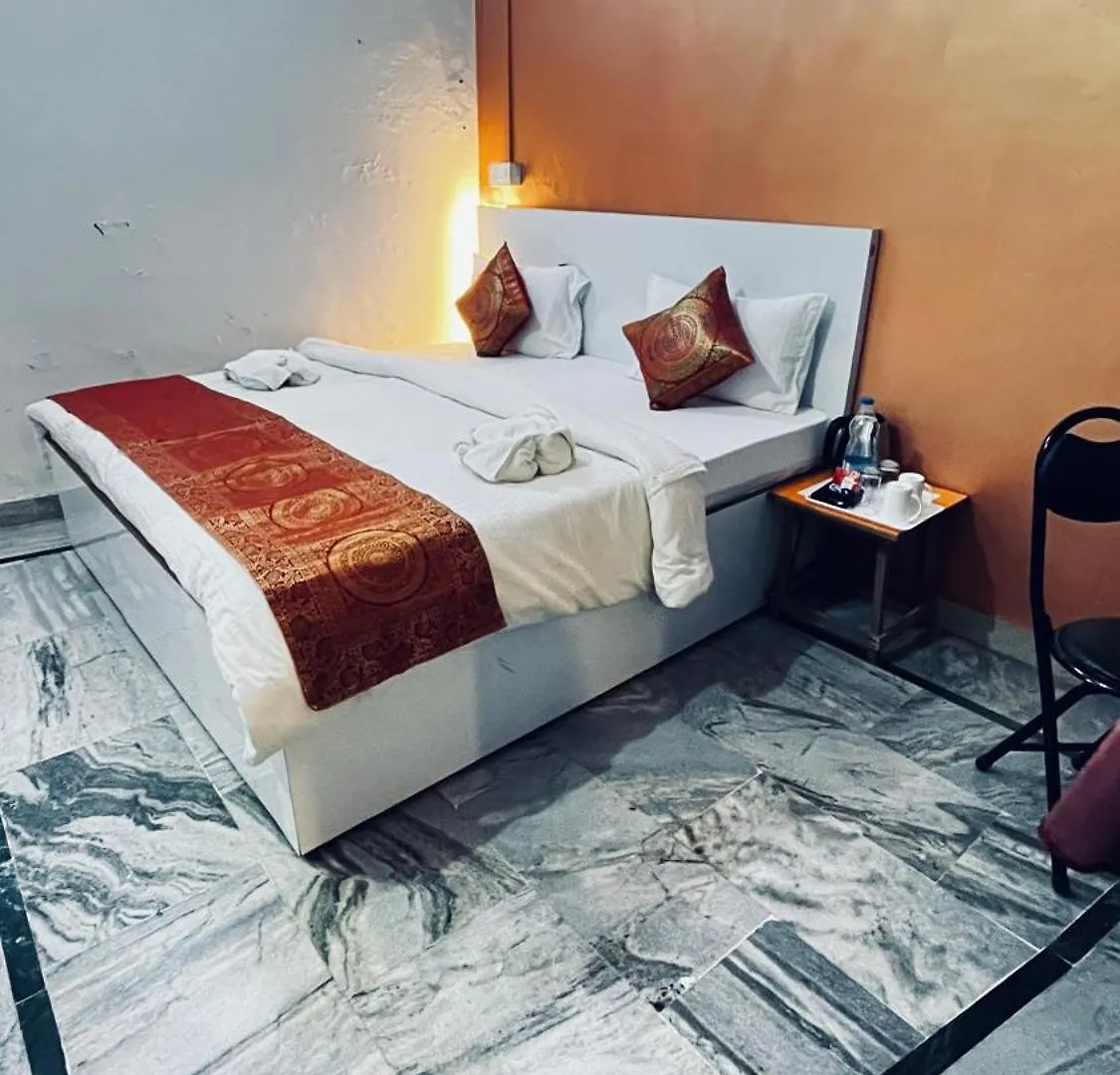 Guest house Vibe N Joy Hotel Varanasi