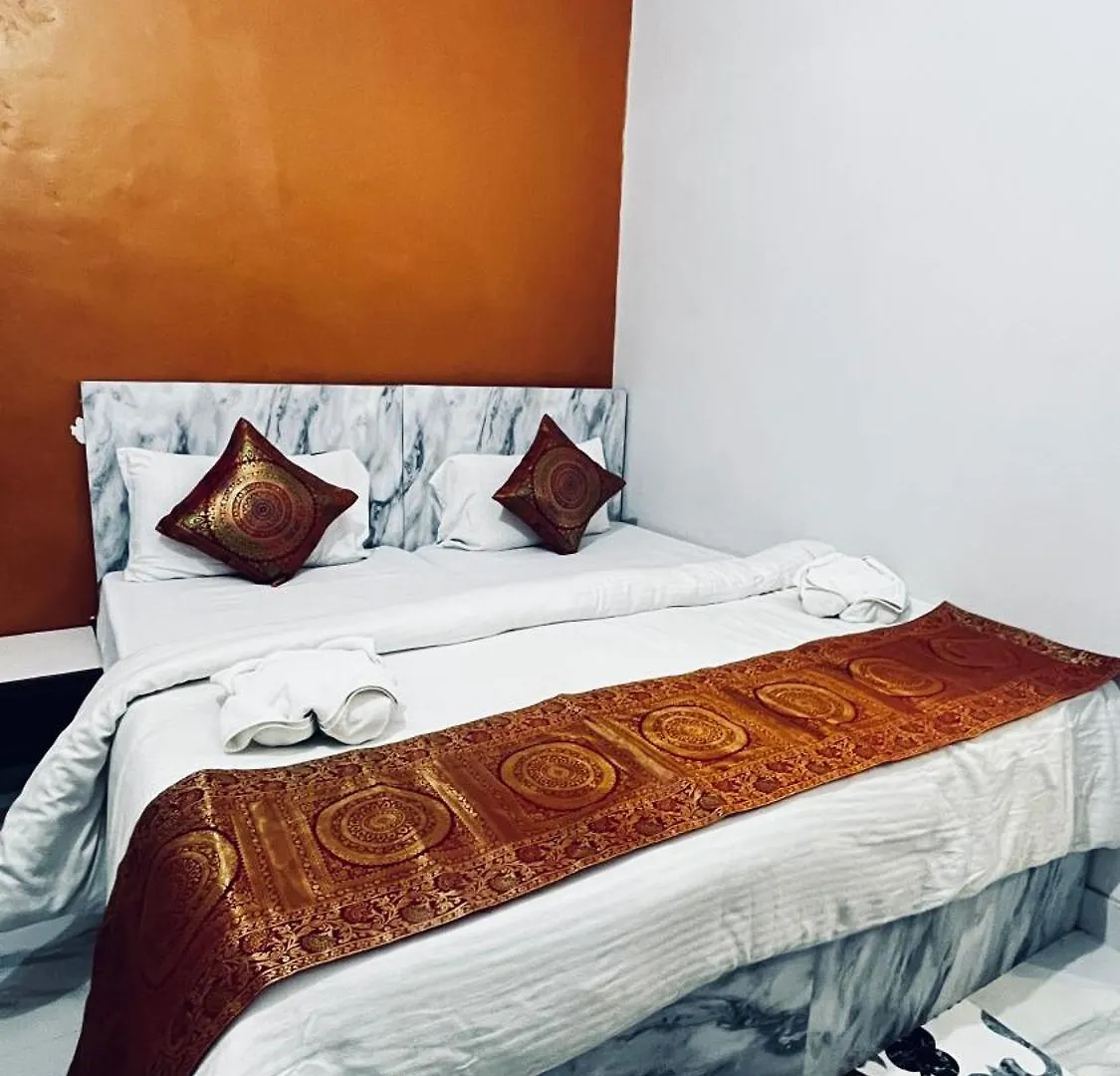 Vibe N Joy Hotel Varanasi