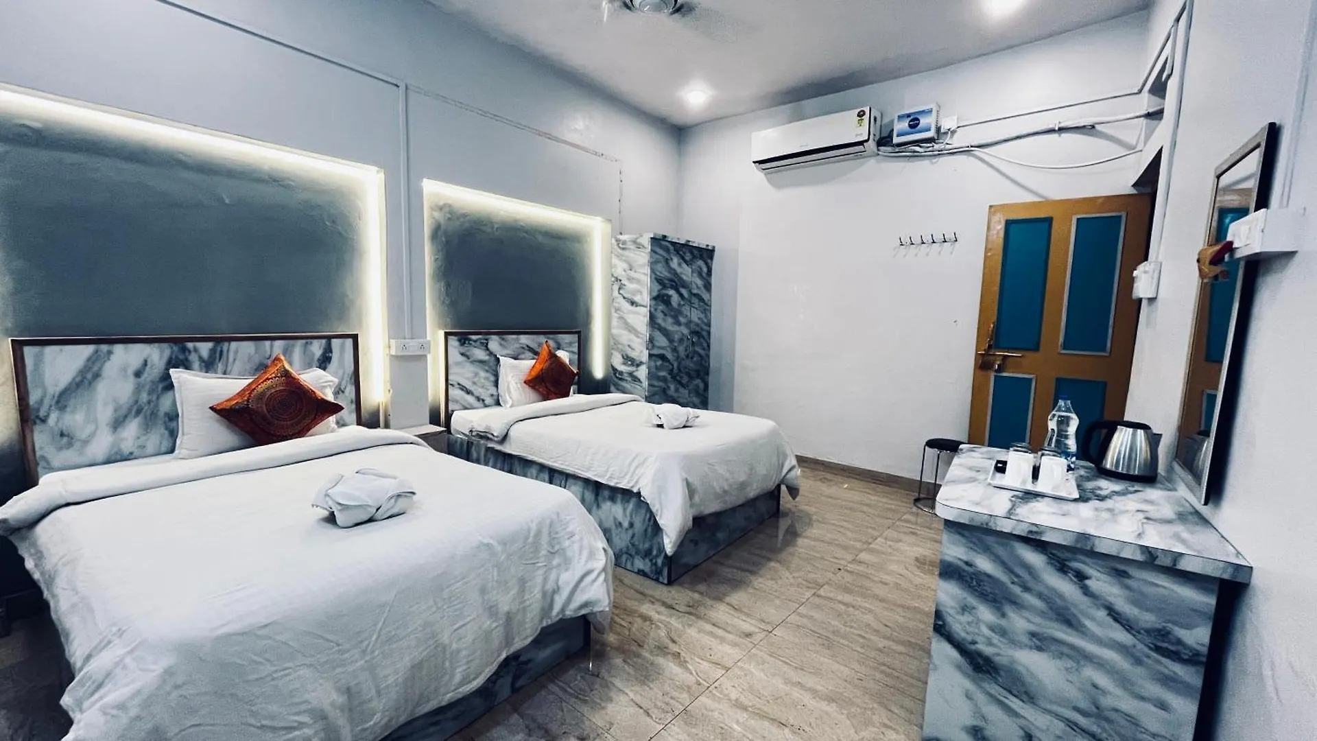 Guest house Vibe N Joy Hotel Varanasi