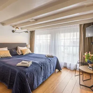 dam-square-inn.amsterdamhotelsnl.com/